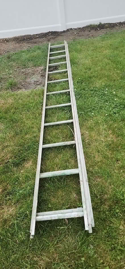 Photo of free Aluminum Extension Ladder (Peabody) #1