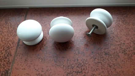 Photo of free White Cupboard Knobs x 21 (Dorking (near Cock Roundabout)) #3