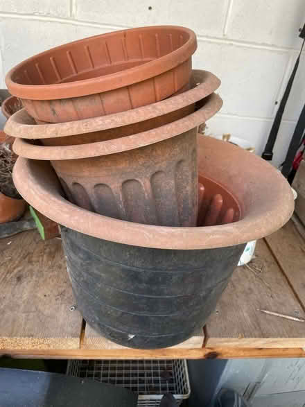 Photo of free 5 large circular pots (L17) #1