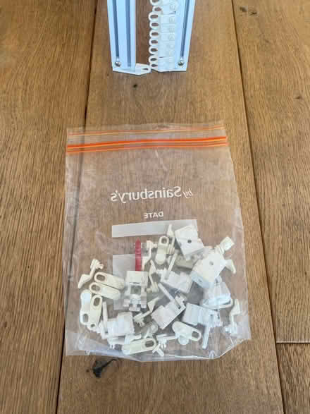 Photo of free 2.25m ‘glide’ curtain rail - white (Chesham HP5) #4