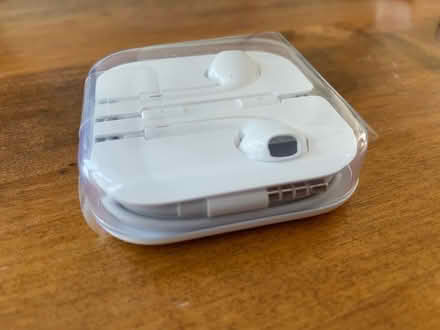 Photo of free Apple Ear Buds Brand New (Ferndown BH22) #2