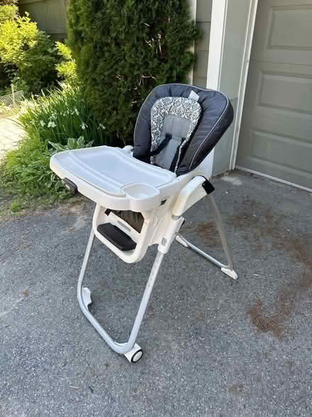 Photo of free High chair (Lexington center) #2