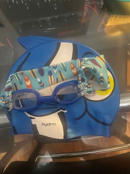 Photo of free Baby/Toddler swim hat and googles (Crown Heights) #1