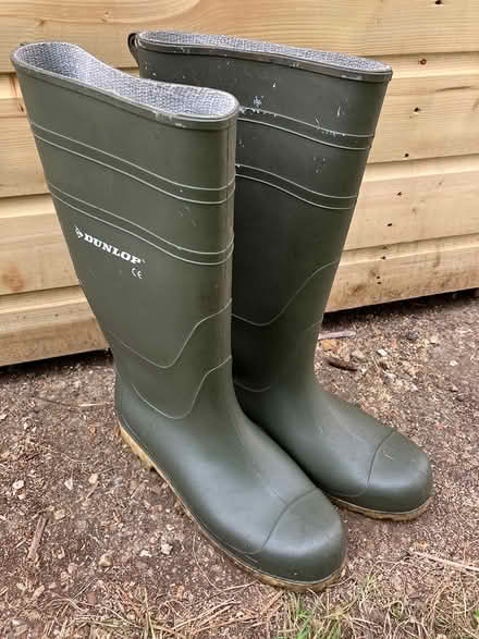 Photo of free Mens' boots (Whitecross OX13) #1