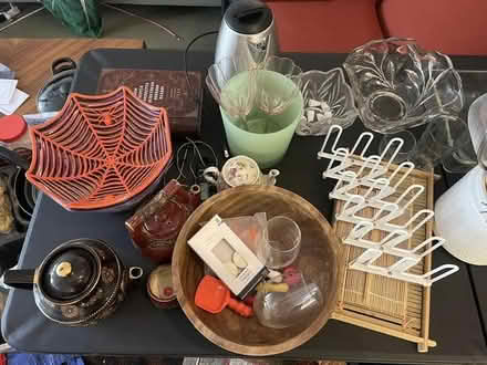 Photo of free moving.. bowls, blanket, jars, glue (Foss Park Somerville) #2