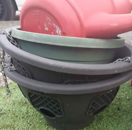 Photo of free Garden pots & hanging baskets (Parkwood Rainham ME8) #1