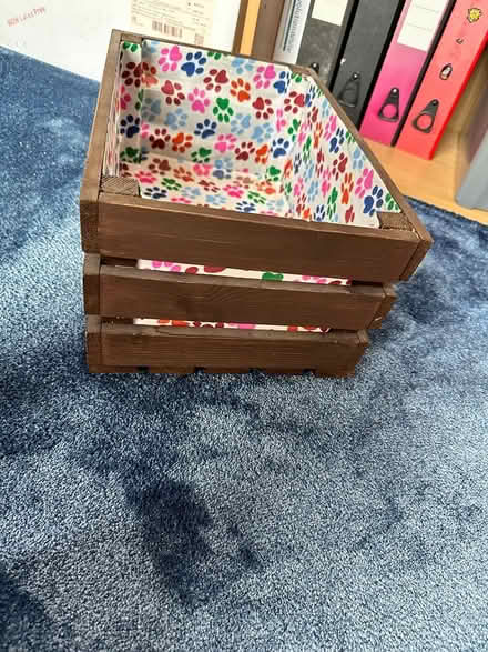 Photo of free Wooden crate/box with paw prints (Wirehill, B98 7) #3