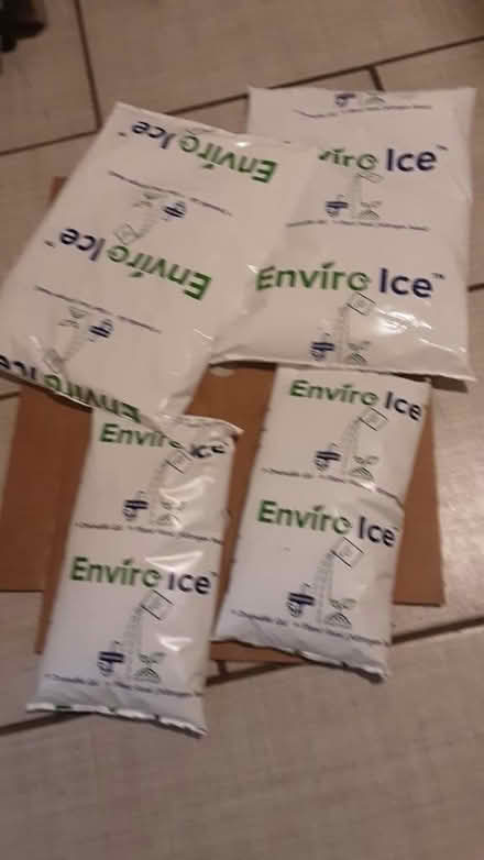 Photo of free Cold packs and insulated boxes (Oak Cliff) #3