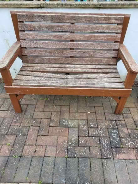 Photo of free Bench seat in need of repair (Liberton EH16) #1