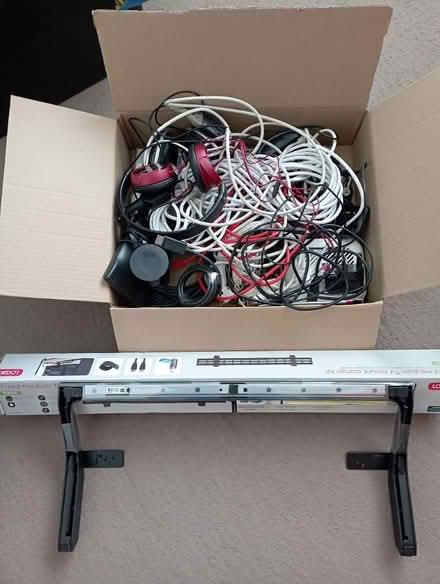 Photo of free Miscellaneous tech stuff (Lea - Preston) #1