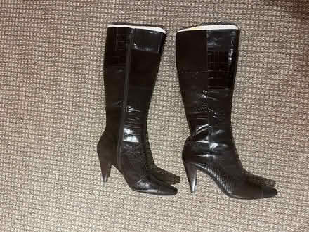 Photo of free Size 9 women winter boots (Southwest Oakville) #2