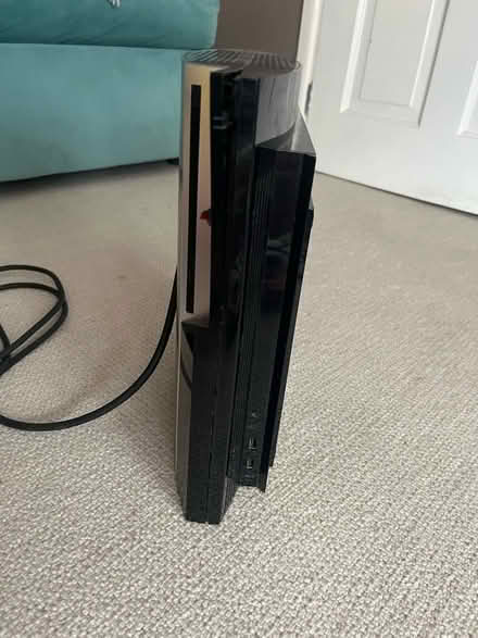 Photo of free PlayStation 3 - issue with fan (Alton, Hants) #2
