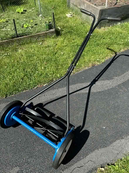 Photo of free Great Lakes Reel Push Lawn Mower (Skokie) #1