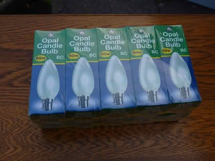 Photo of free Old style light bulbs (not LED) (Stockport SK4) #2