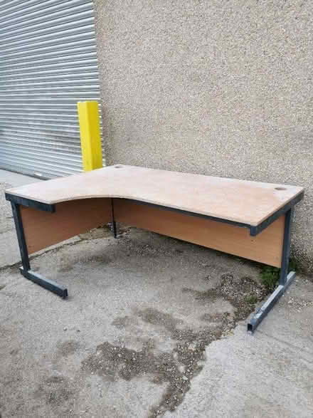 Photo of free Large desk (Vale LA1) #1