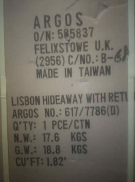 Photo of free lisson hideaway with return table (Askew Road W12) #3