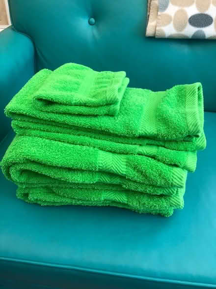 Photo of free Bath Towel Set (CV: Redwood & Seven Hills area) #1