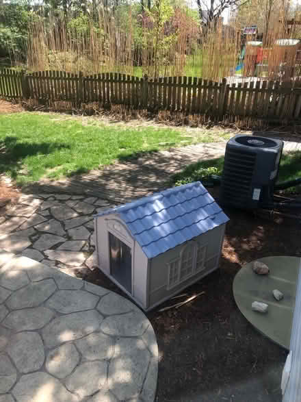 Photo of free Dooghouse - large (Naperville) #1
