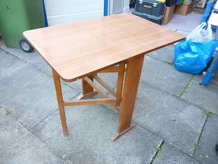 Photo of free Kitchen table (Stockport SK4) #3