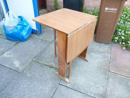 Photo of free Kitchen table (Stockport SK4) #2