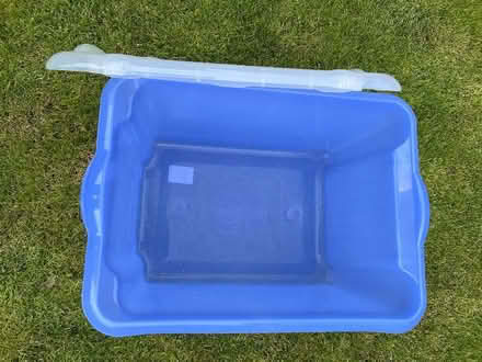 Photo of free Small plastic storage box with lid (Whitemans Green RH17) #3