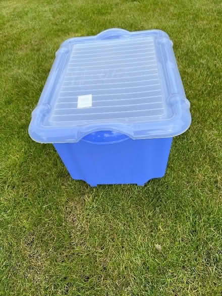 Photo of free Small plastic storage box with lid (Whitemans Green RH17) #2