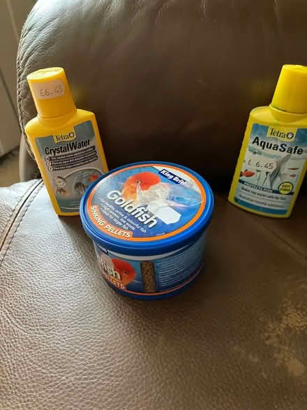 Photo of free Aquarium treatments/fish pellets (Orpington) #1