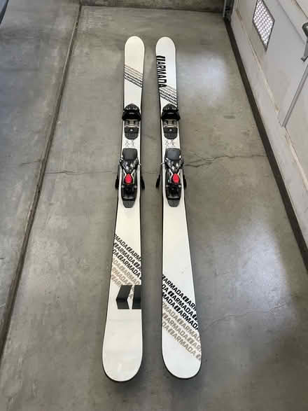 Photo of free Downhill skis (Pac Heights) #3