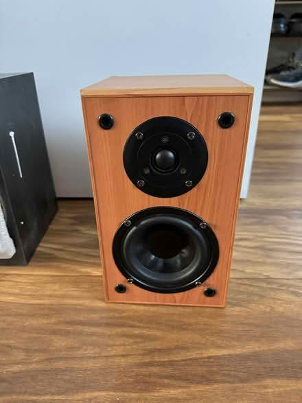Photo of free Bookshelf gale moviestar5 speakers (PA5) #1