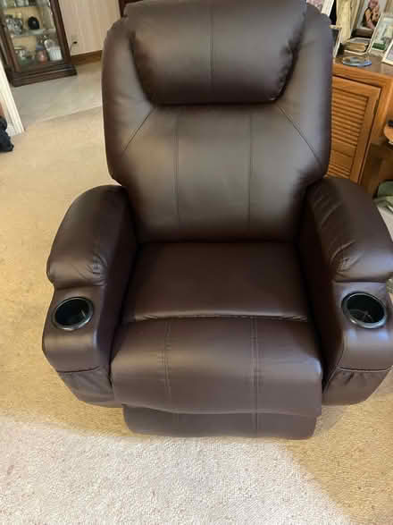 Photo of free Lift chair recliner (Farmington hills) #1