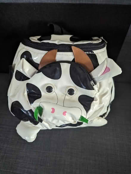 Photo of free Cow backpack for child (BN3) #1