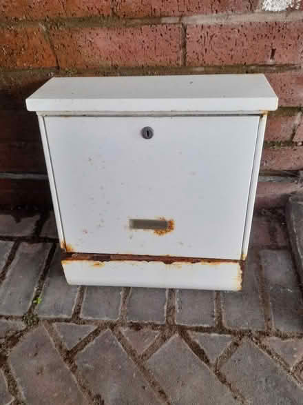 Photo of free Outdoor postbox (Penwortham Lane PR1) #1