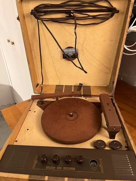 Photo of free Antique phonograph (Denver) (E Evans Ave & S Colorado Blvd) #1