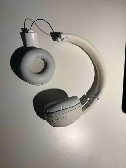 Photo of free Headset (Banbury OX16) #1