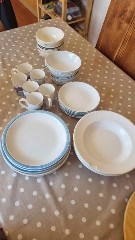 Photo of free Various crockery (Willenhall, WV12) #1