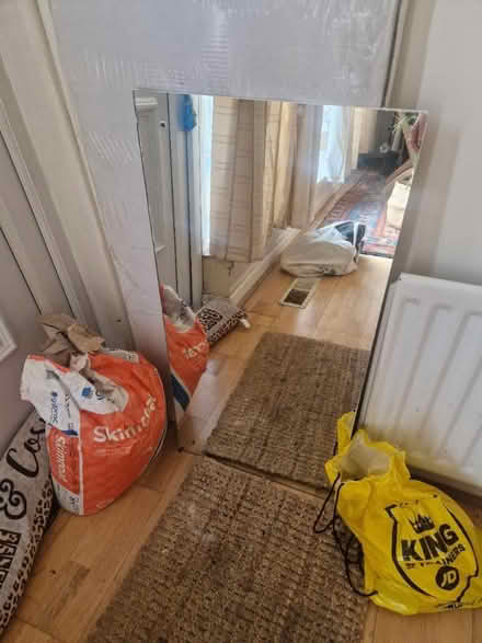 Photo of free Mirror (D6W) #1