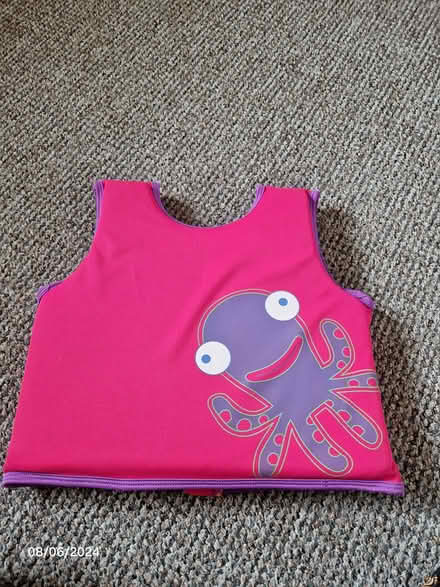 Photo of free Swimming vest Aged 4-6 years (Frome, Somerset) #2