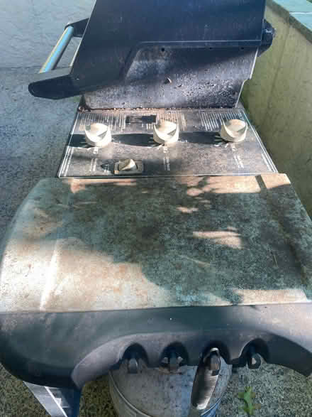 Photo of free Weber propane grill needs cleaning (Ardmore) #4