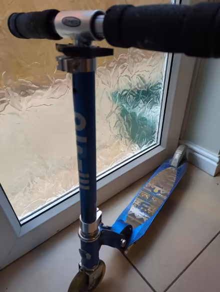Photo of free Micro scooter blue (Kenpshott RG22) #2