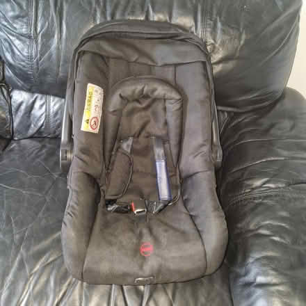 Photo of free Baby car seat (B23) #1