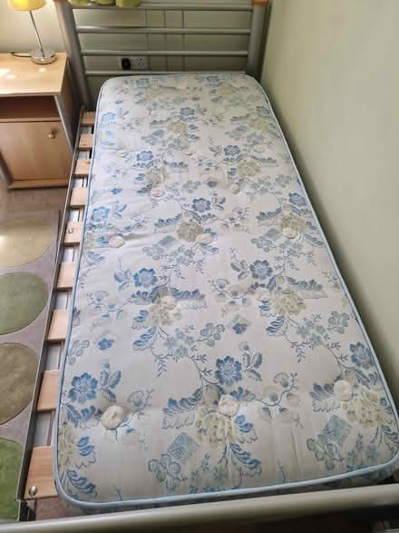 Photo of free Single mattress (Croydon) #1