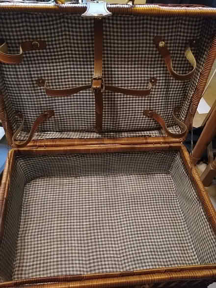 Photo of free Wicker picnic basket (Stafford ST16) #1
