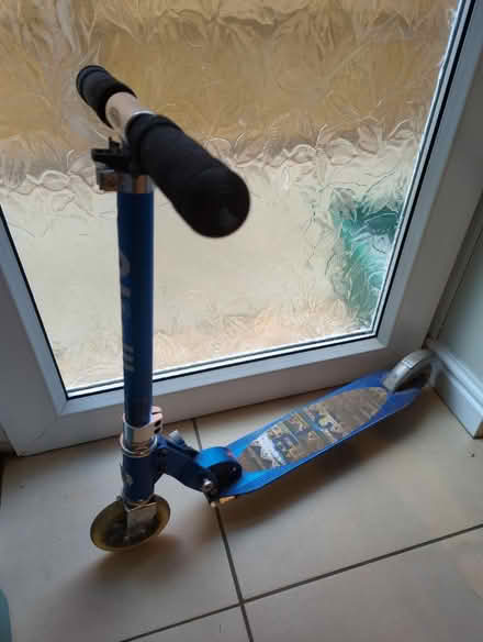 Photo of free Micro scooter blue (Kenpshott RG22) #1