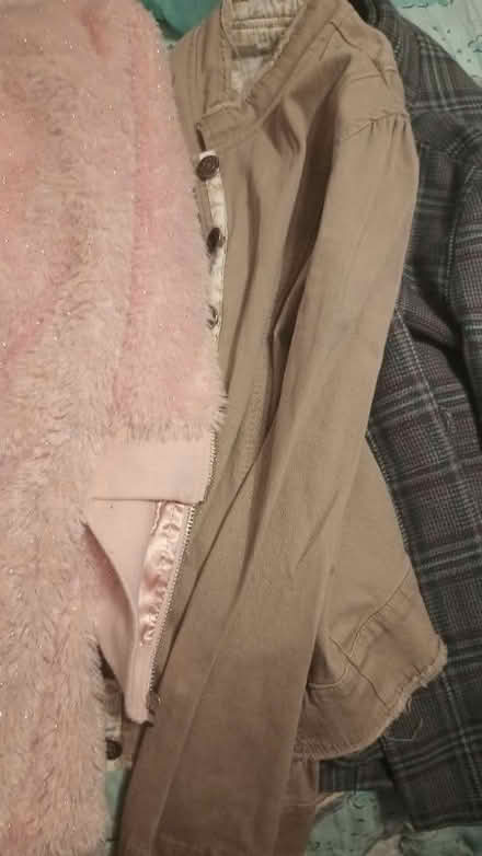 Photo of free Girls jackets (75237) #3