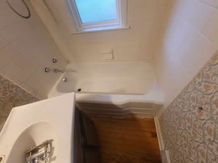 Photo of free Bathroom fixtures (North Lombard) #1