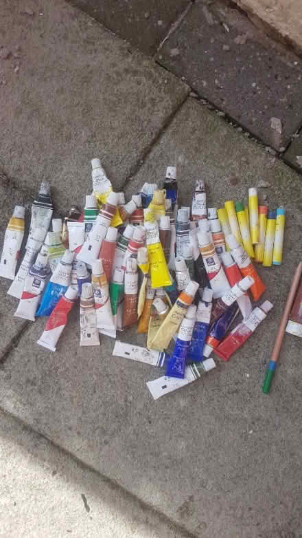 Photo of free Artist oil & acrylic paints (Astley CV10) #1