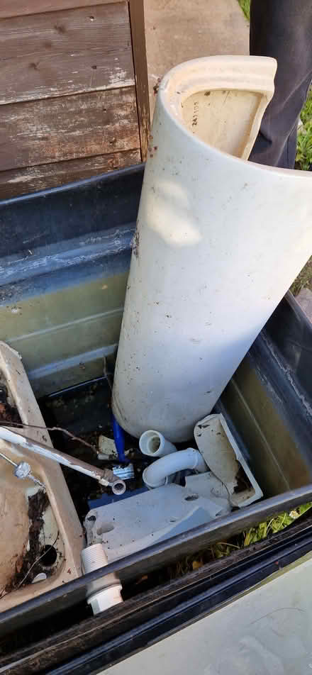 Photo of free Sink (RG5) #1