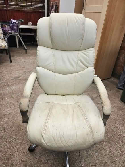 Photo of free Large Leather Office Chair (Binley CV3) #1