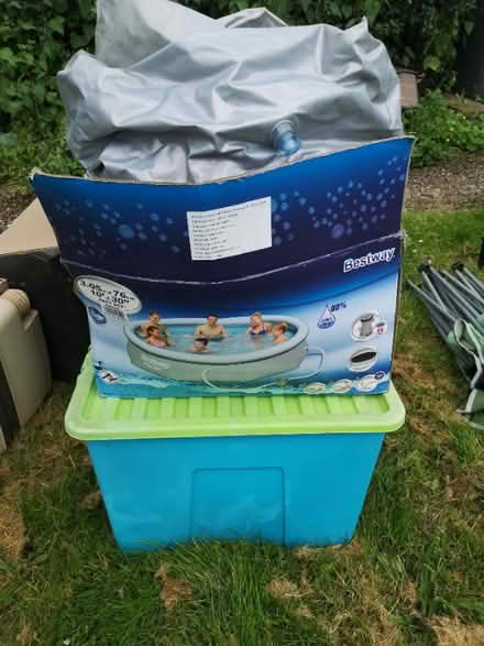 Photo of free 10 ft fast set pool (Langley SG4) #1