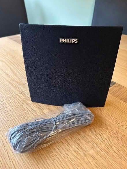 Photo of free Corner loudspeaker (Winkfield Row RG42) #1